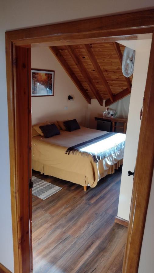 Hotel Y Cabanas Casa De Piedra Тревелин Экстерьер фото