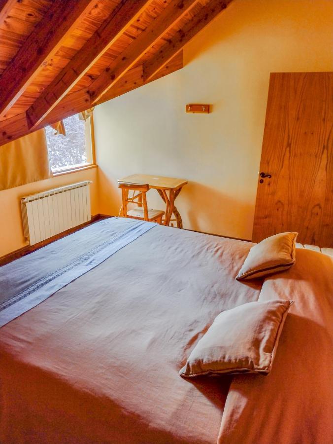 Hotel Y Cabanas Casa De Piedra Тревелин Экстерьер фото