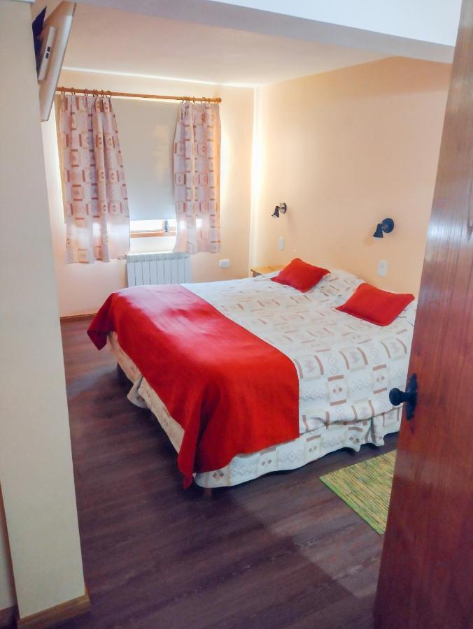 Hotel Y Cabanas Casa De Piedra Тревелин Экстерьер фото