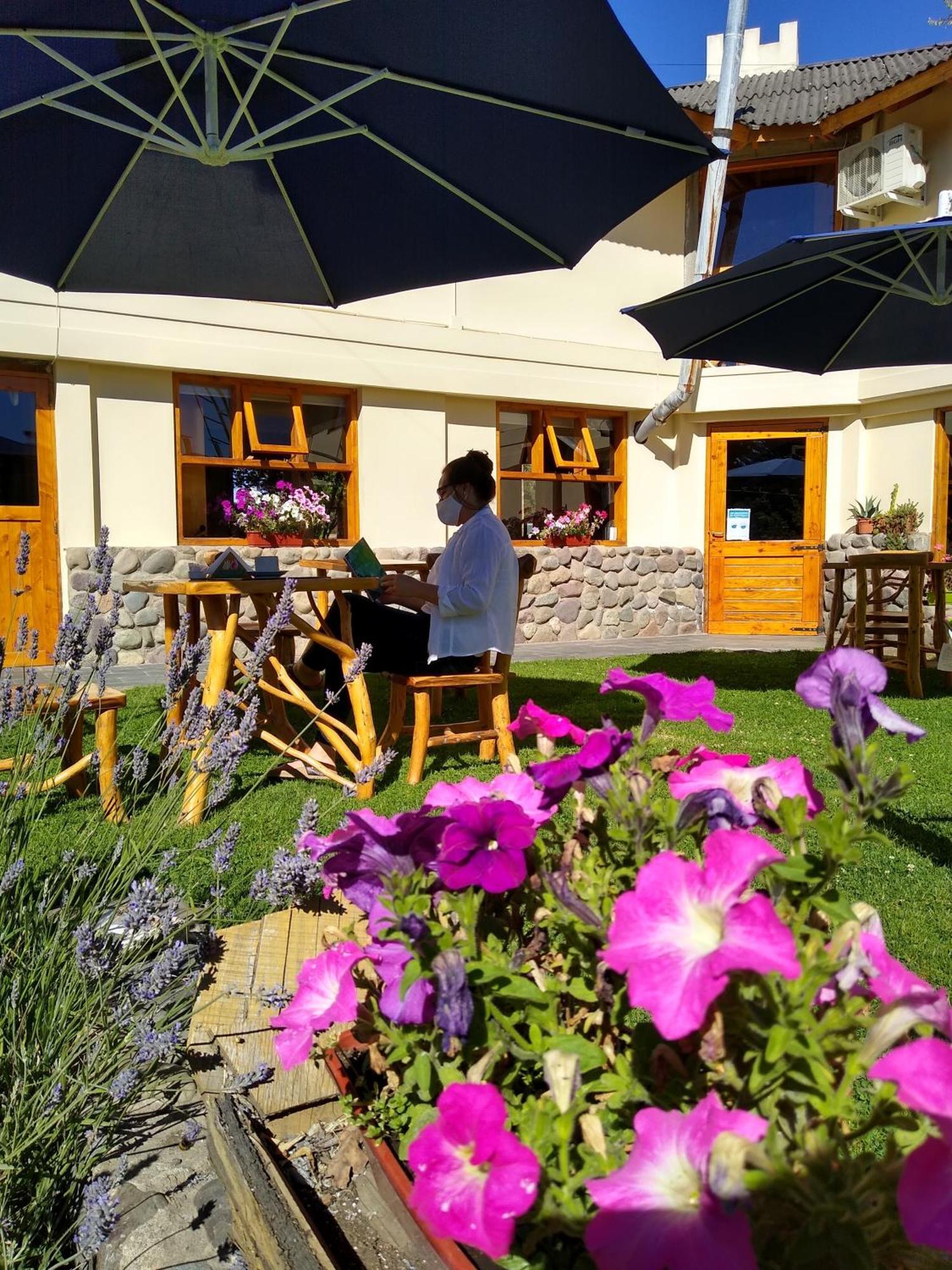Hotel Y Cabanas Casa De Piedra Тревелин Экстерьер фото