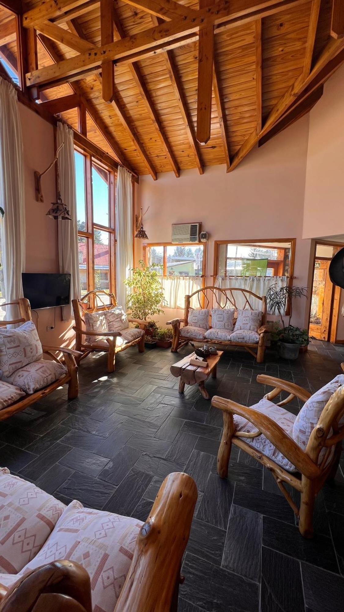 Hotel Y Cabanas Casa De Piedra Тревелин Экстерьер фото